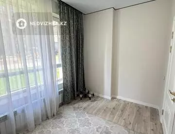 2-комнатная квартира, этаж 1 из 16, 45 м², миниатюра 7