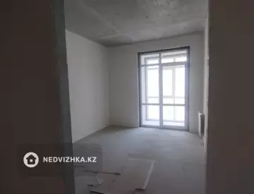3-комнатная квартира, этаж 7 из 9, 95 м², миниатюра 1