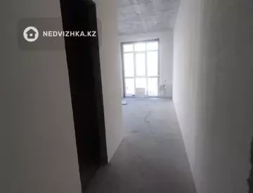 3-комнатная квартира, этаж 7 из 9, 95 м², миниатюра 2