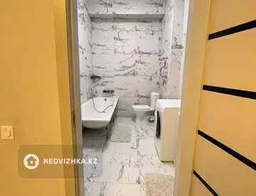 3-комнатная квартира, этаж 2 из 11, 108 м², миниатюра 2