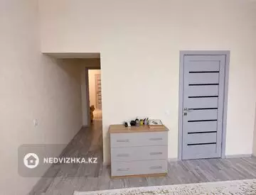 3-комнатная квартира, этаж 2 из 11, 108 м², миниатюра 7