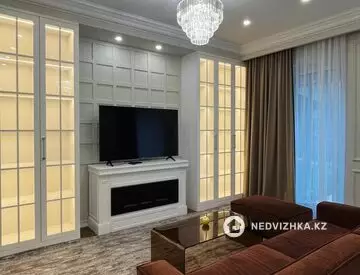 3-комнатная квартира, этаж 1 из 3, 100 м², миниатюра 1