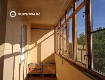 2-комнатная квартира, этаж 3 из 6, 54 м², миниатюра 3