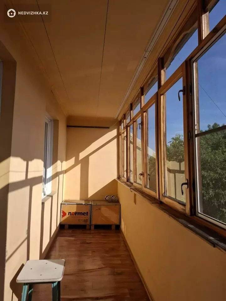 2-комнатная квартира, этаж 3 из 6, 54 м², фотография 3