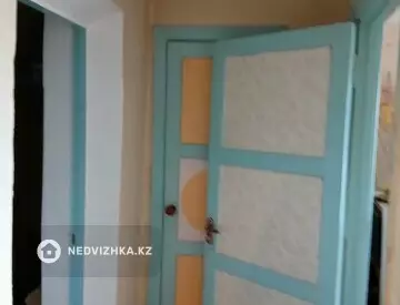 3-комнатная квартира, этаж 4 из 4, 58 м²