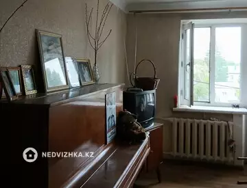 3-комнатная квартира, этаж 4 из 4, 58 м²