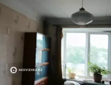 3-комнатная квартира, этаж 4 из 4, 58 м²