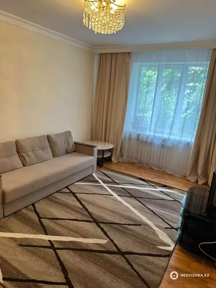 3-комнатная квартира, этаж 3 из 4, 74 м², фотография 5