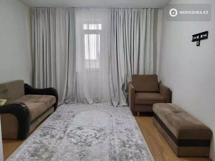 1-комнатная квартира, этаж 1 из 9, 40 м²
