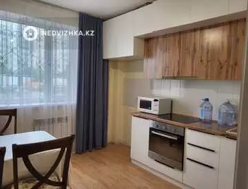 1-комнатная квартира, этаж 1 из 9, 40 м², миниатюра 3
