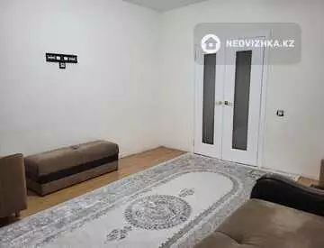 1-комнатная квартира, этаж 1 из 9, 40 м², миниатюра 10