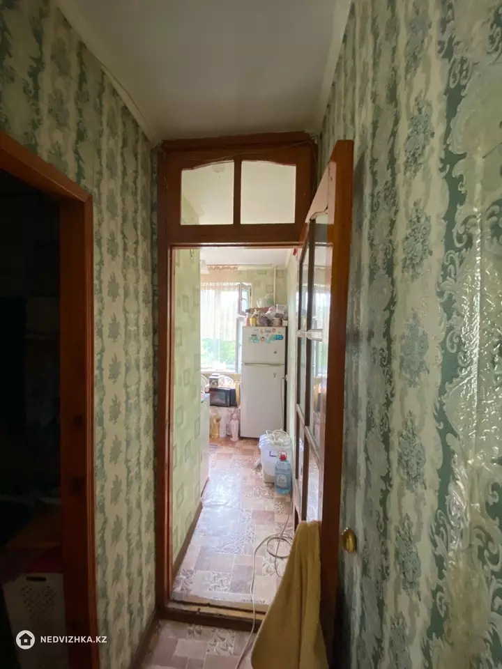 2-комнатная квартира, этаж 4 из 5, 45 м², фотография 2