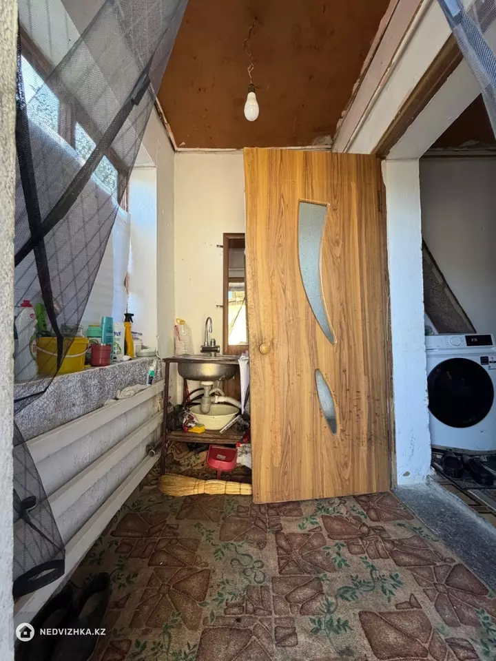 12-комнатный дом, 4 соток, 250 м², фотография 5