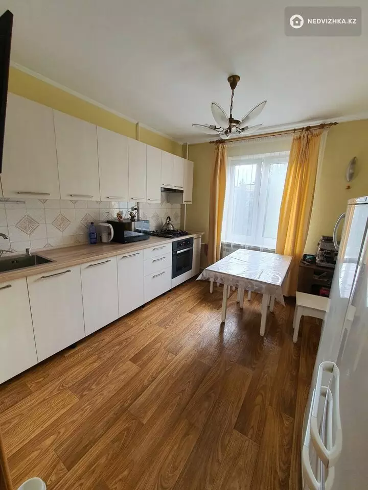 2-бөлмелі пәтер, қабат 4 барлық қабат саны 5, 53 м²