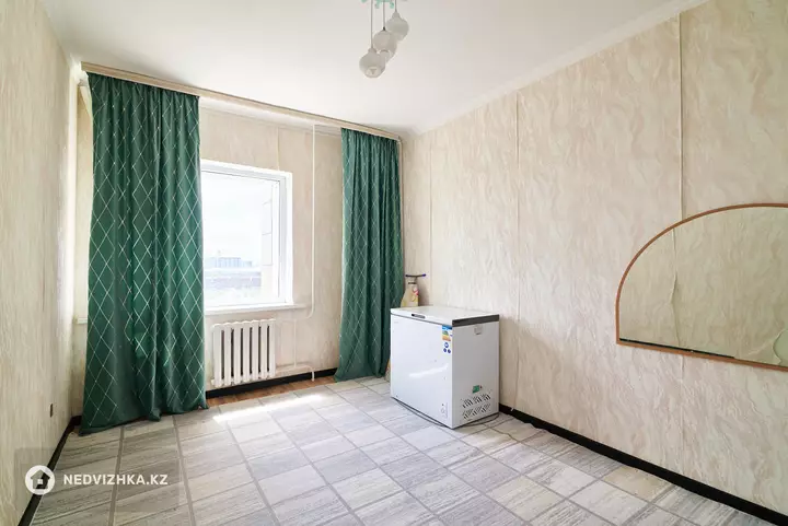 4-комнатная квартира, этаж 3 из 5, 89 м²