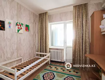 4-комнатная квартира, этаж 3 из 5, 89 м², миниатюра 4