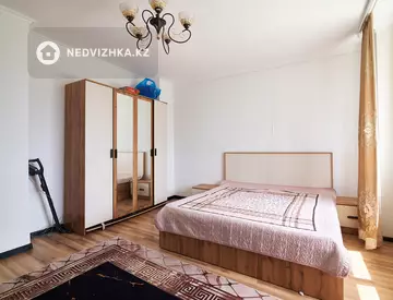 4-комнатная квартира, этаж 3 из 5, 89 м², миниатюра 5