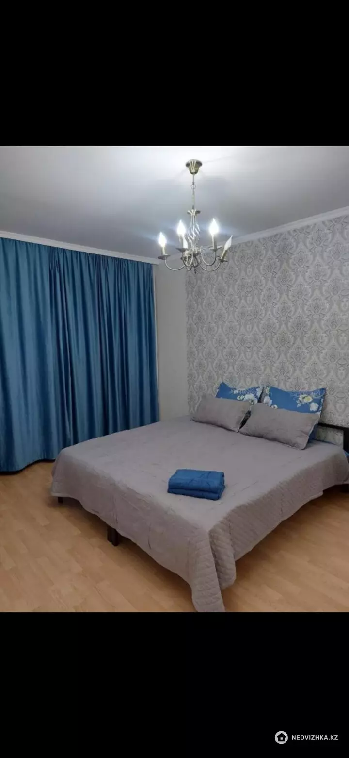 1-комнатная квартира, этаж 3 из 9, 40 м², Посуточно