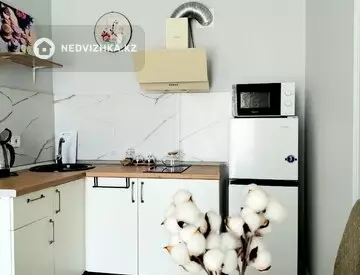 2-комнатная квартира, этаж 9 из 10, 40 м², Посуточно, миниатюра 8