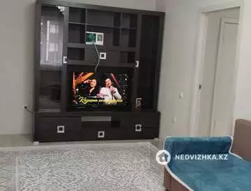 3-комнатная квартира, этаж 3 из 12, 70 м², На длительный срок