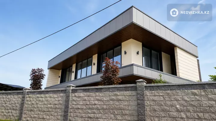 8-комнатный дом, 14 соток, 530 м², фотография 2