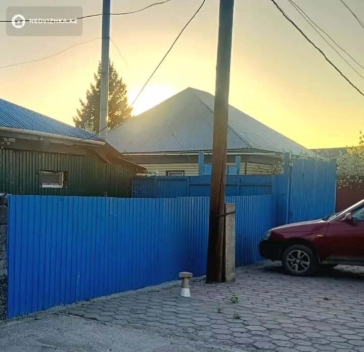 3-комнатный дом, 6 соток, 64 м², фотография 2