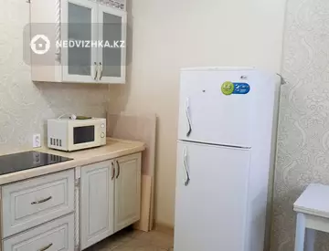 2-комнатная квартира, этаж 6 из 9, 43 м², миниатюра 10