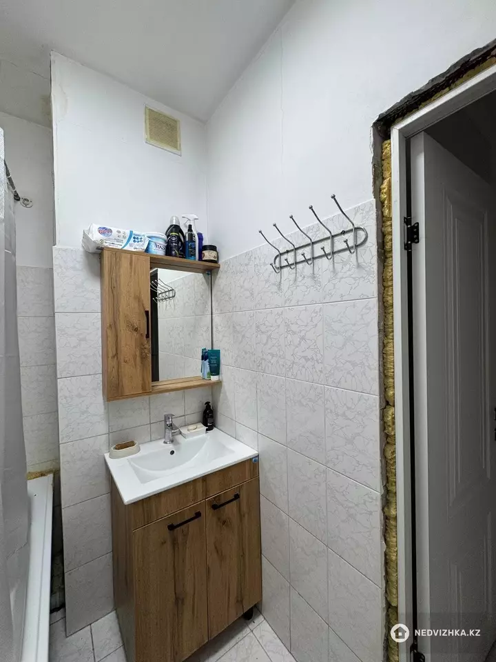 3-комнатная квартира, этаж 14 из 17, 73 м², фотография 4