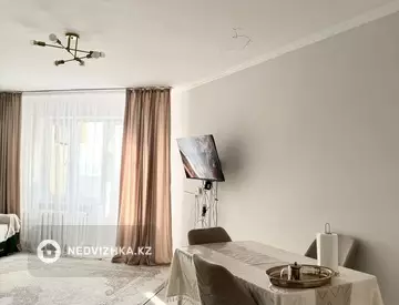 3-комнатная квартира, этаж 14 из 17, 73 м², миниатюра 6
