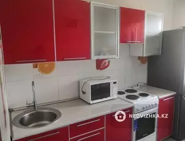 3-комнатная квартира, этаж 3 из 10, 68 м²