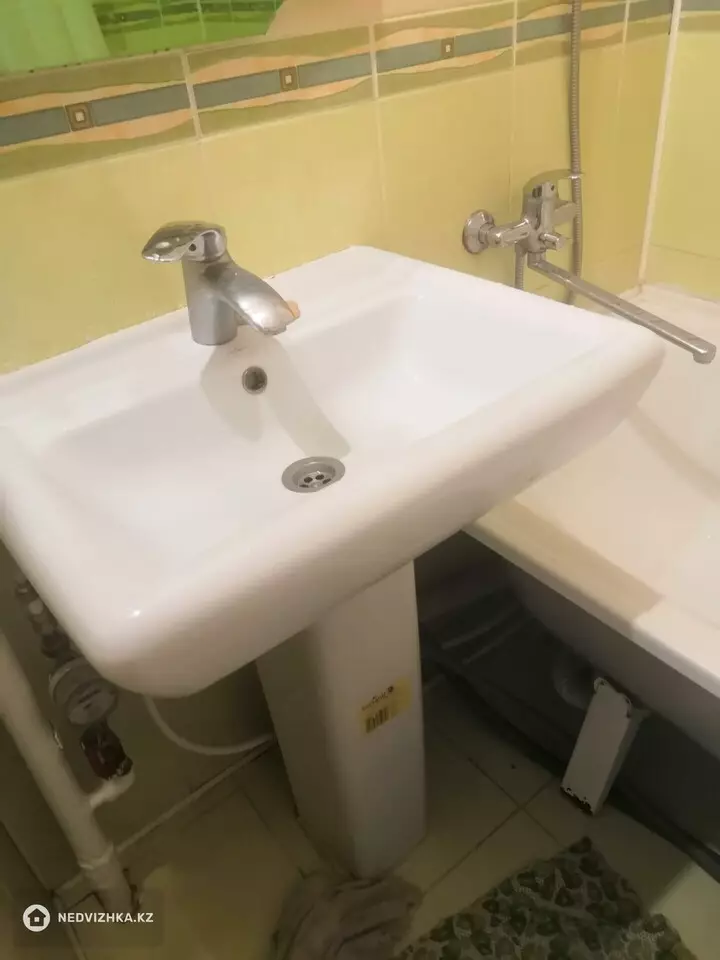 3-комнатная квартира, этаж 3 из 10, 68 м², фотография 4