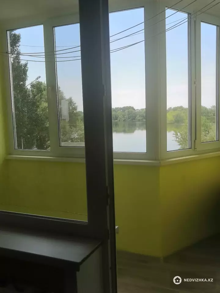 3-комнатная квартира, этаж 3 из 10, 68 м², фотография 5