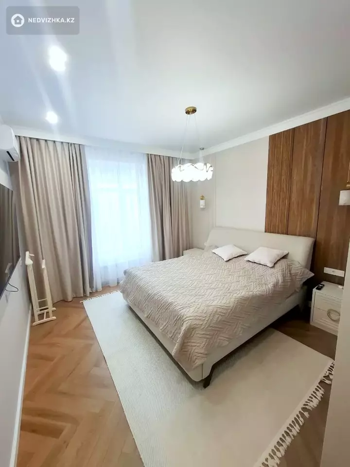 4-комнатная квартира, этаж 1 из 3, 160 м², фотография 5