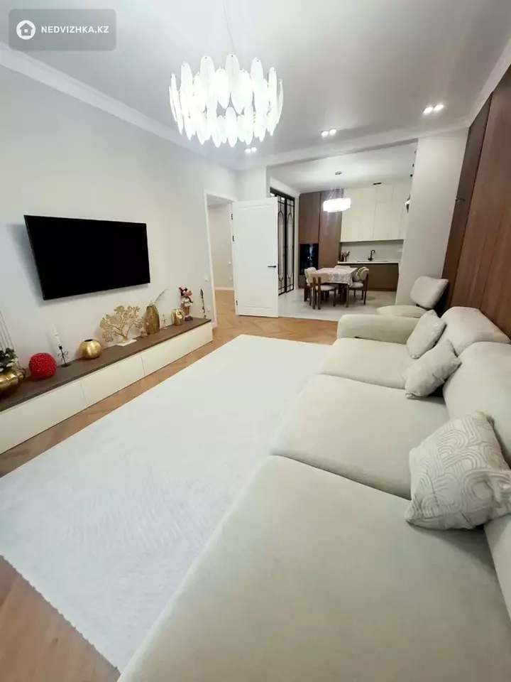 4-комнатная квартира, этаж 1 из 3, 160 м², фотография 2