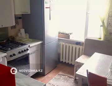 2-комнатная квартира, этаж 4 из 4, 38 м², миниатюра 9
