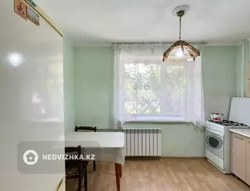 1-комнатная квартира, этаж 2 из 3, 38 м², миниатюра 4