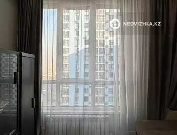 2-комнатная квартира, этаж 12 из 18, 55 м², миниатюра 9