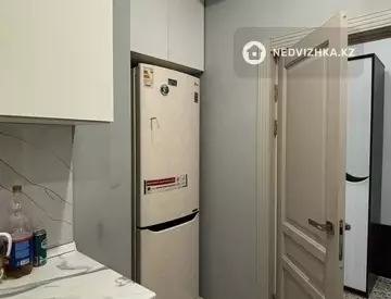 2-комнатная квартира, этаж 12 из 18, 55 м², миниатюра 10