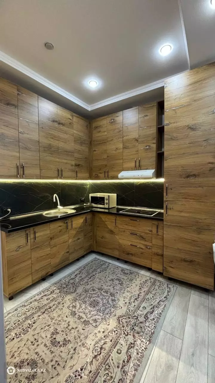 3-комнатная квартира, этаж 9 из 18, 54 м²