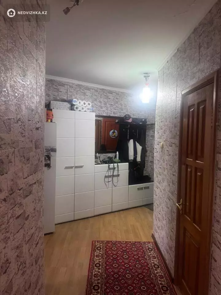 2-комнатная квартира, этаж 1 из 12, 55 м², фотография 4