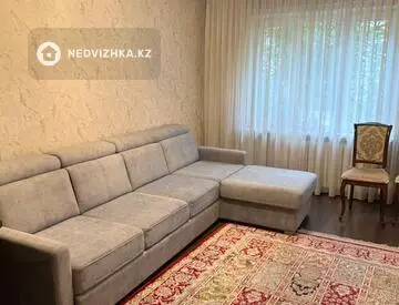 2-комнатная квартира, этаж 2 из 5, 52 м², миниатюра 2