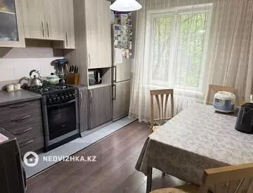 2-комнатная квартира, этаж 2 из 5, 52 м², миниатюра 6