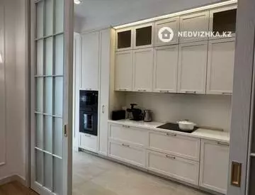 6-комнатная квартира, этаж 1 из 3, 170 м²