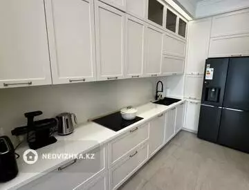 6-комнатная квартира, этаж 1 из 3, 170 м²