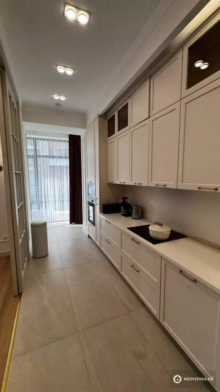 6-комнатная квартира, этаж 1 из 3, 170 м², фотография 4