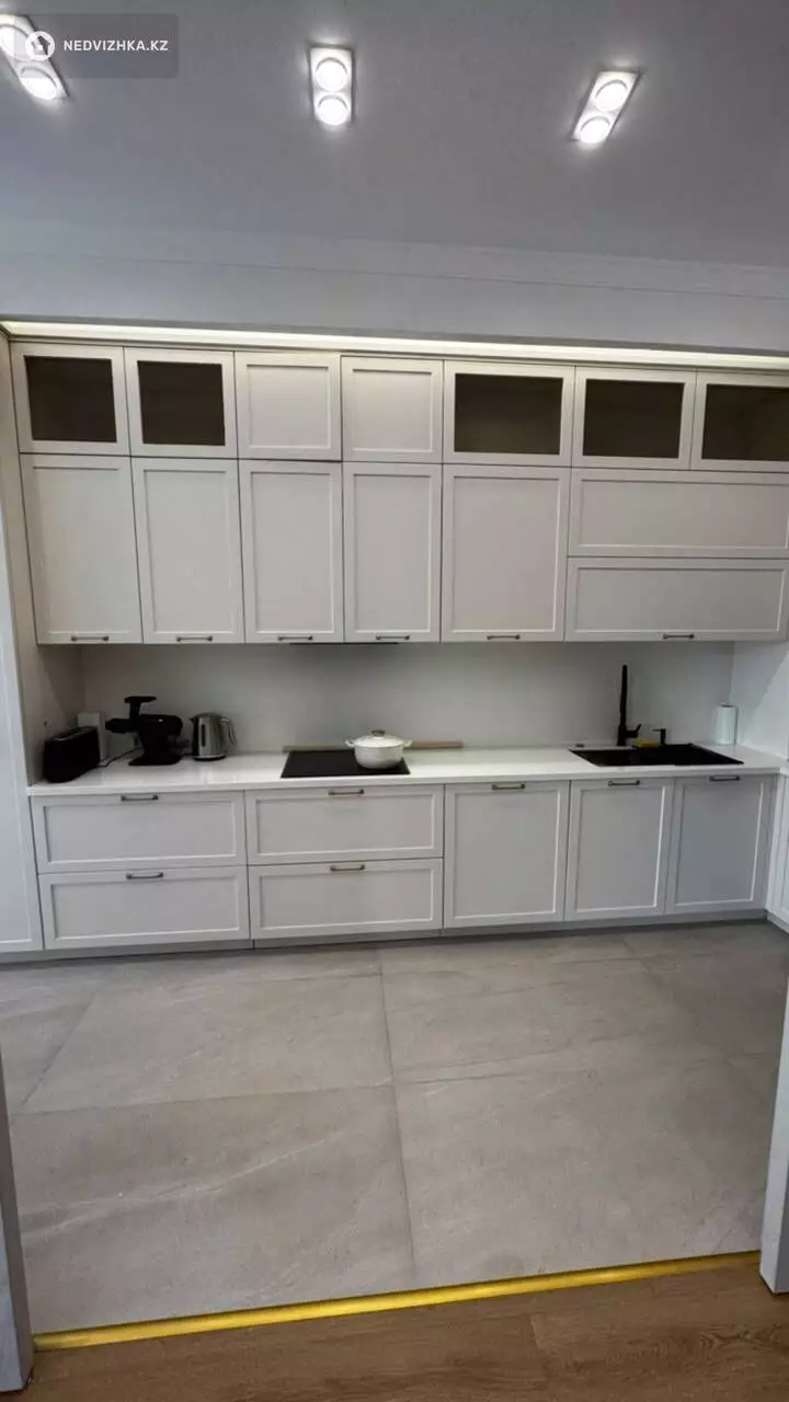 6-комнатная квартира, этаж 1 из 3, 170 м², фотография 5