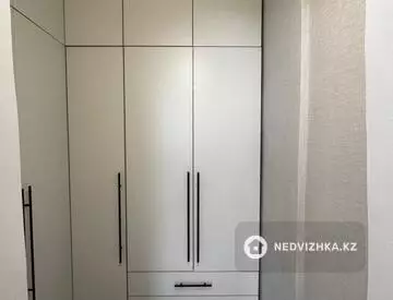 1-комнатная квартира, этаж 8 из 9, 40 м², миниатюра 3