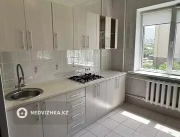 1-комнатная квартира, этаж 8 из 9, 40 м², миниатюра 10