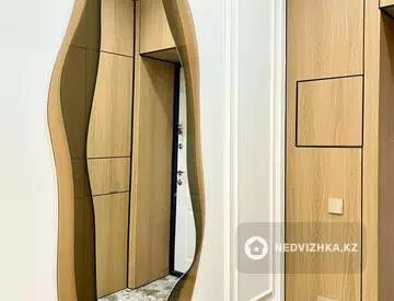 3-комнатная квартира, этаж 1 из 3, 82 м², миниатюра 2