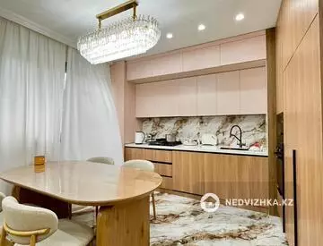 3-комнатная квартира, этаж 1 из 3, 82 м², миниатюра 10